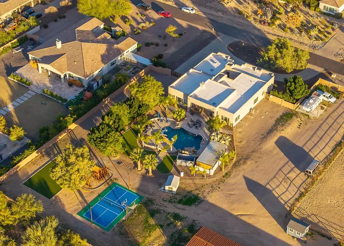 5br Spacious Luxury Retreat Pool Views Games * Cave Creek
