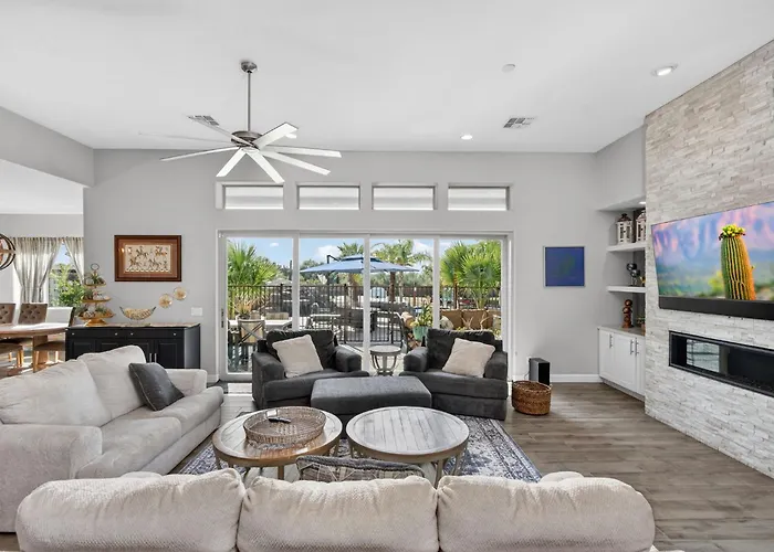 5br Spacious Luxury Retreat Pool Views Games