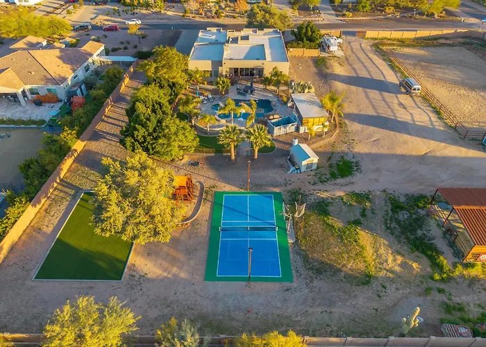 5br Spacious Luxury Retreat Pool Views Games Cave Creek